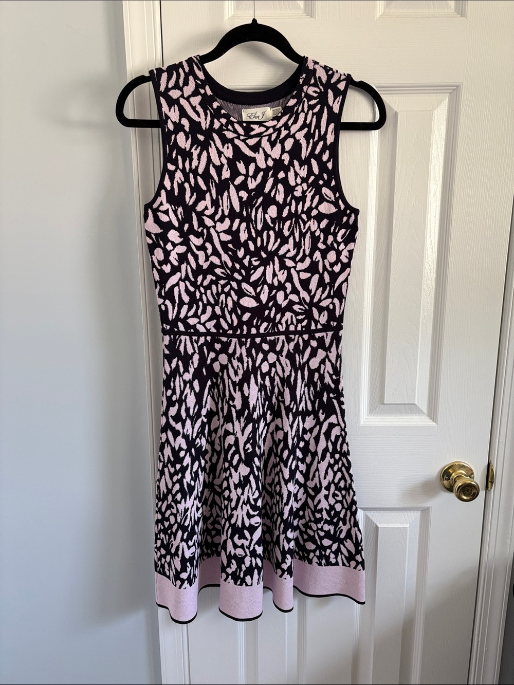 Eliza J Sleeveless Fit & Flare Sweater Knit Dress Navy & Purple Leaf Print Sz PM